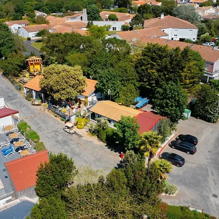 Au Port De - Maeva אתר קמפינג L'Houmeau